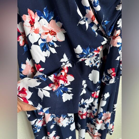 Elle Floral Dres - Picture 4 of 4